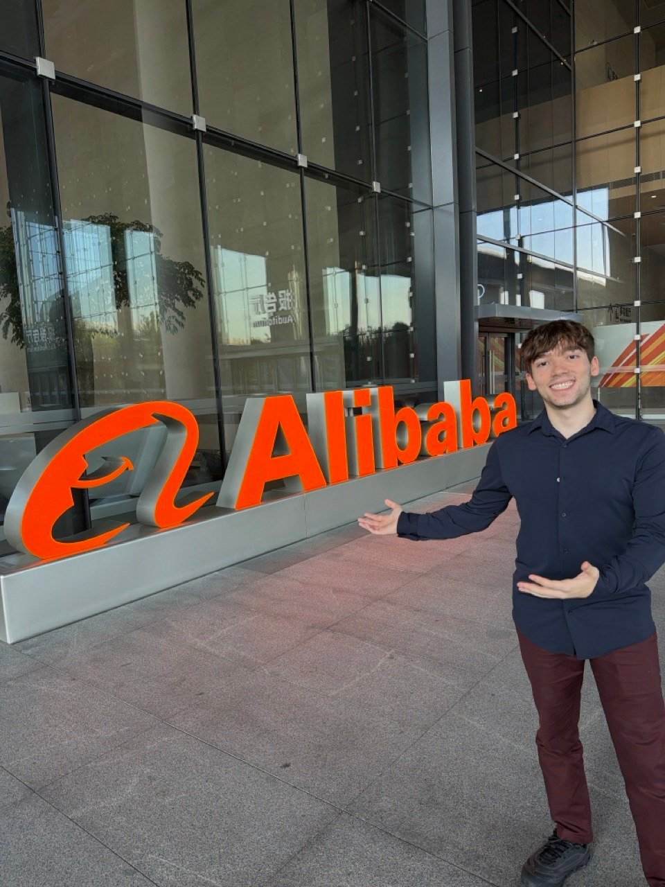 Reunião e visita ao Alibaba / AliExpress
